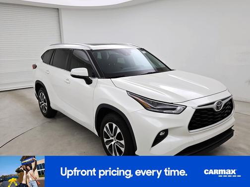 Pearl 2021 Toyota Highlander XLE