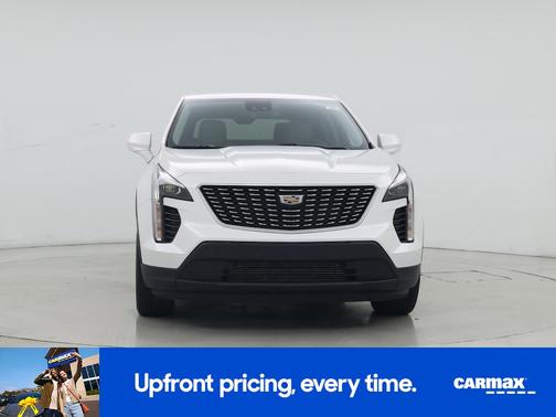 White 2023 Cadillac XT4 Luxury