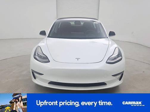 White 2019 Tesla Model 3 Standard Range Plus