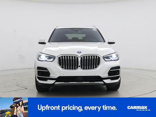 White 2022 BMW X5 PHEV XDrive45e
