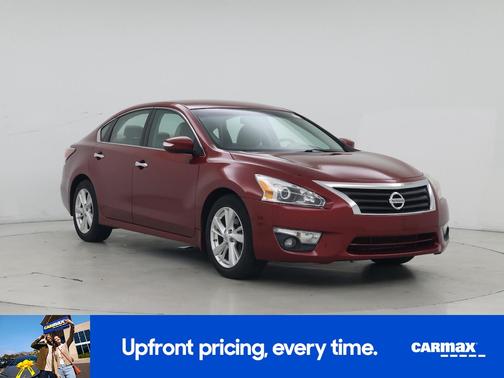 Red 2015 Nissan Altima SL