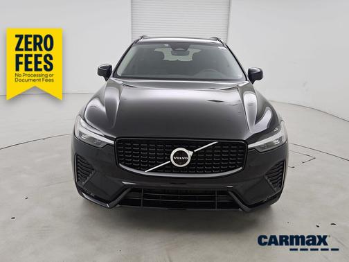 Black 2024 Volvo XC60 B5 Plus Dark Theme