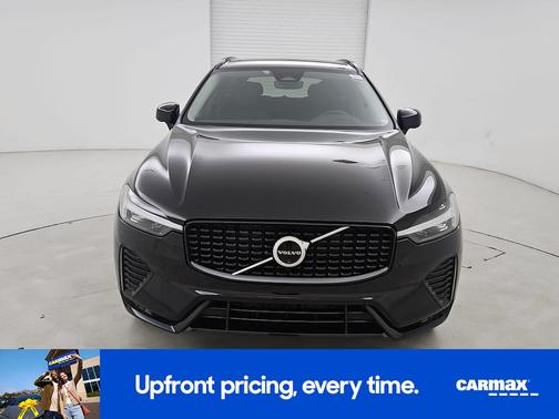 Black 2024 Volvo XC60 B5 Plus Dark Theme