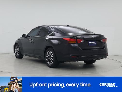 Black 2025 Nissan Altima SV