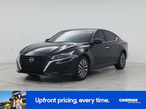 Black 2025 Nissan Altima SV