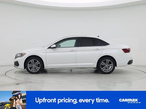 White 2023 Volkswagen Jetta SE