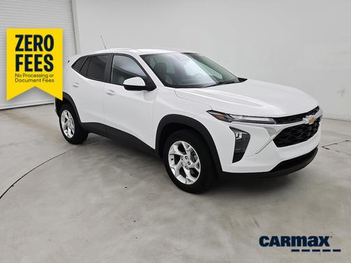 White 2024 Chevrolet Trax LS