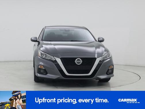 Gray 2019 Nissan Altima SV