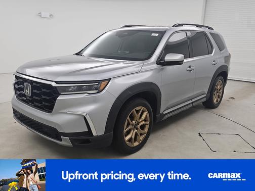 Gray 2023 Honda Pilot Touring