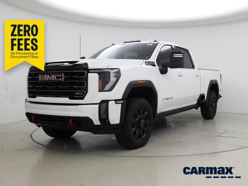 White 2024 GMC Sierra 2500 AT4