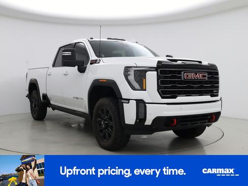 White 2024 GMC Sierra 2500 AT4