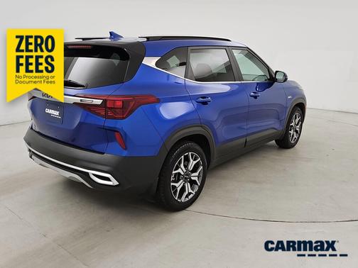Blue 2022 Kia Seltos EX