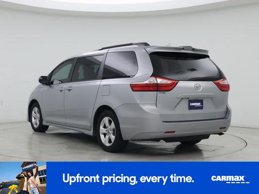 2018 Toyota Sienna LE