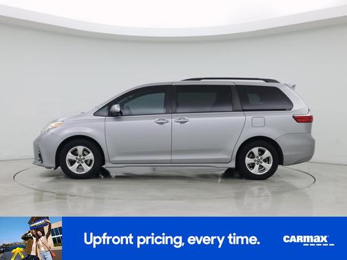 2018 Toyota Sienna LE