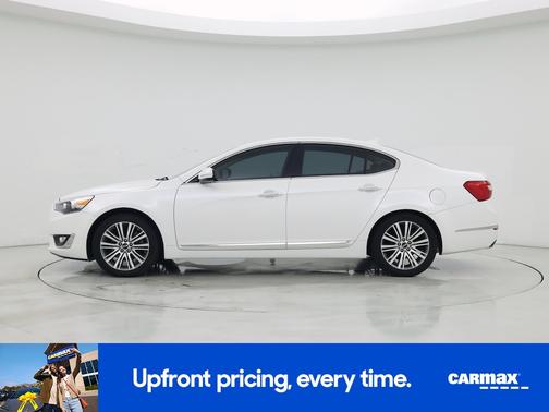 White 2016 Kia Cadenza