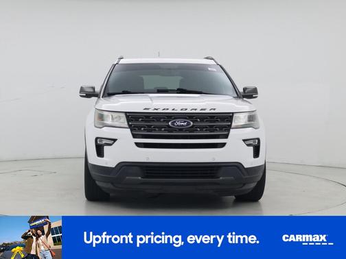 White 2018 Ford Explorer XLT