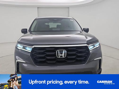 Gray 2023 Honda Pilot LX