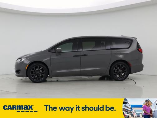 2020 Chrysler Pacifica Touring