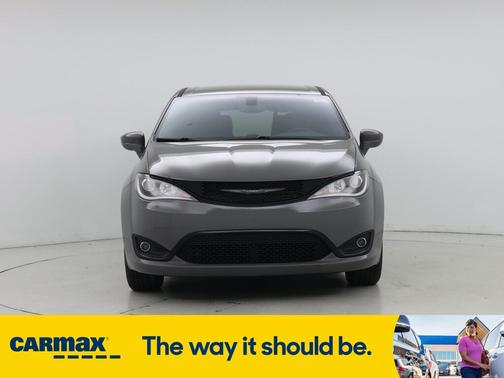 2020 Chrysler Pacifica Touring