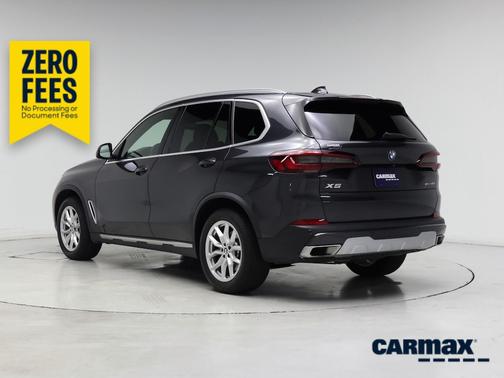 Gray 2023 BMW X5 sDrive40i