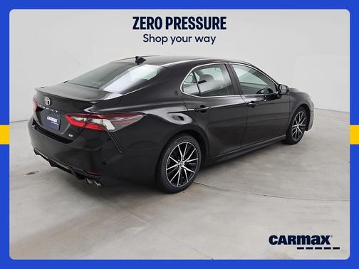 Black 2023 Toyota Camry SE