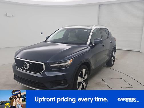 Blue 2021 Volvo XC40 T5 Momentum