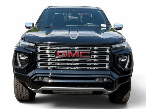 Onyx Black 2025 GMC Canyon Denali