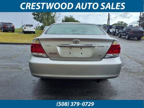 2005 Toyota Camry LE V6