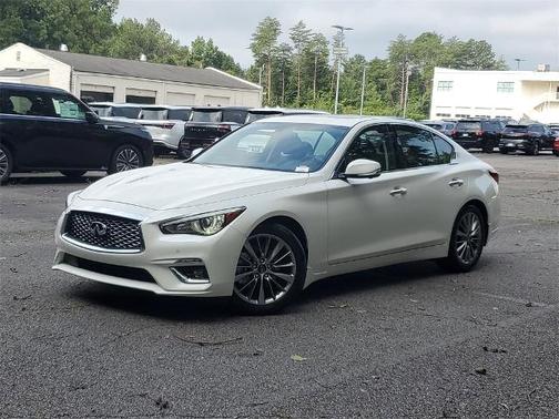 2024 INFINITI Q50 LUXE