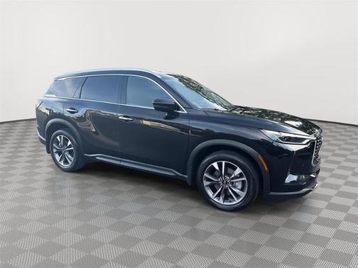 2025 INFINITI QX60 LUXE