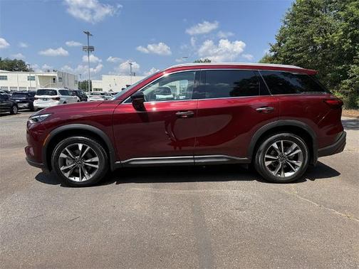 2022 INFINITI QX60 LUXE