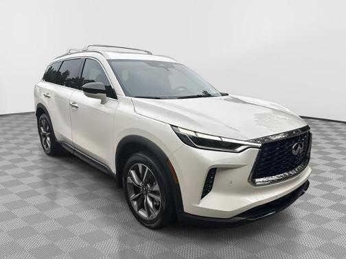 2025 INFINITI QX60 LUXE