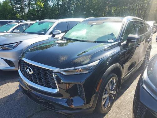 2024 INFINITI QX60 LUXE