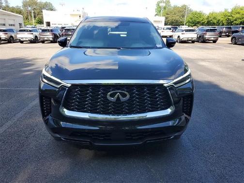 2024 INFINITI QX60 LUXE
