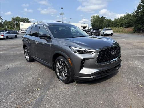 2025 INFINITI QX60 LUXE