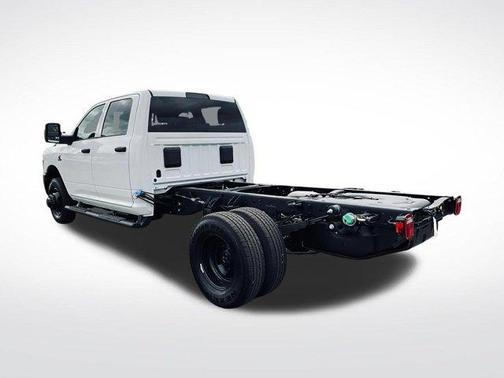 Bright White Clearcoat 2027 RAM 3500 Tradesman