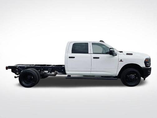 Bright White Clearcoat 2027 RAM 3500 Tradesman