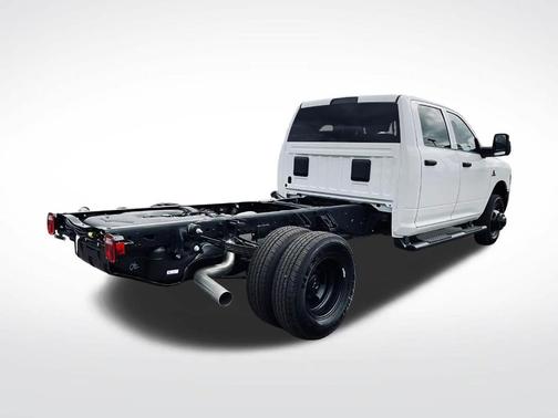 Bright White Clearcoat 2027 RAM 3500 Tradesman