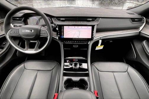 Silver Zynith 2026 Jeep Grand Cherokee Limited