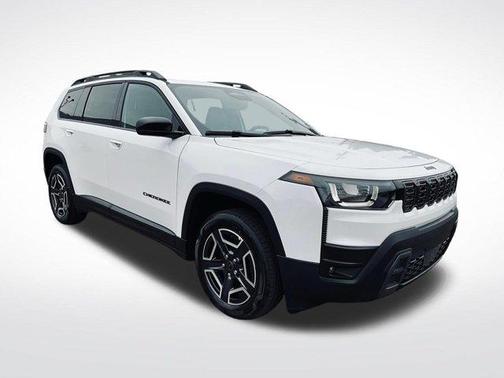 Bright White Clearcoat 2026 Jeep Cherokee LAREDO/LIMITED