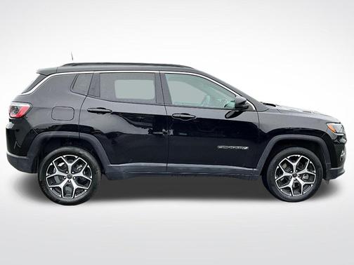 Diamond Black 2025 Jeep Compass Limited