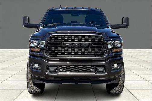2022 RAM 2500 Big Horn Crew Cab 4x4 64' Box