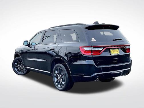 DB Black Crystal Clearcoat 2026 Dodge Durango GT