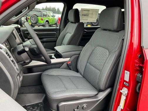 Molten Red Pearlcoat 2026 RAM 1500 Big Horn/Lone Star