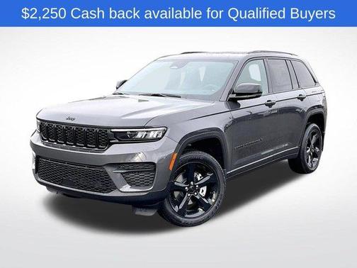 Metallic 2025 Jeep Grand Cherokee Laredo