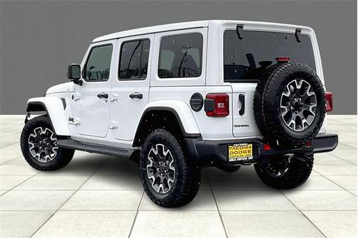 2025 Jeep Wrangler 4-Door Sahara 4x4