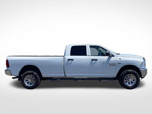 Bright White Clearcoat 2018 RAM 2500 Tradesman