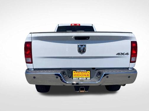 Bright White Clearcoat 2018 RAM 2500 Tradesman