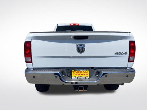 Bright White Clearcoat 2018 RAM 2500 Tradesman