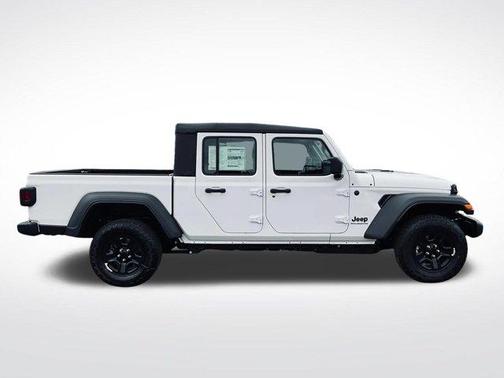 Bright White Clearcoat 2026 Jeep Gladiator Sport